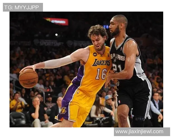 湖人对阵马刺精彩赛事现直播全程回顾与分析